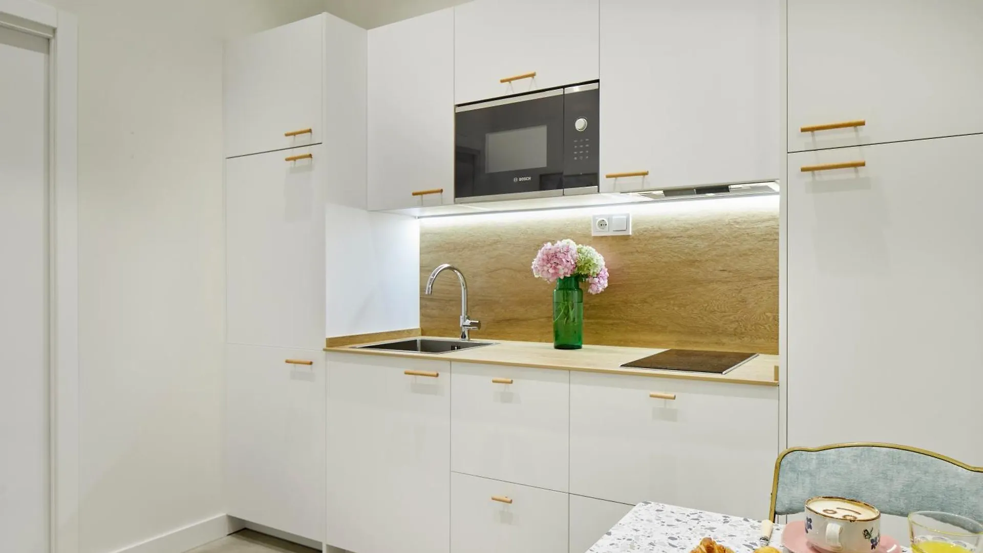 Irita Studios Zarautz 0*,